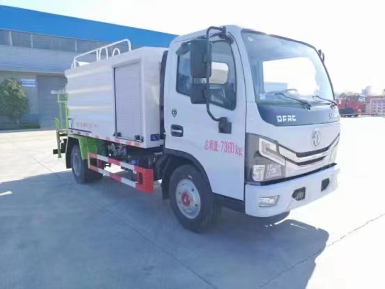 藍牌東風(fēng)小多利卡4.5方抑塵車推薦