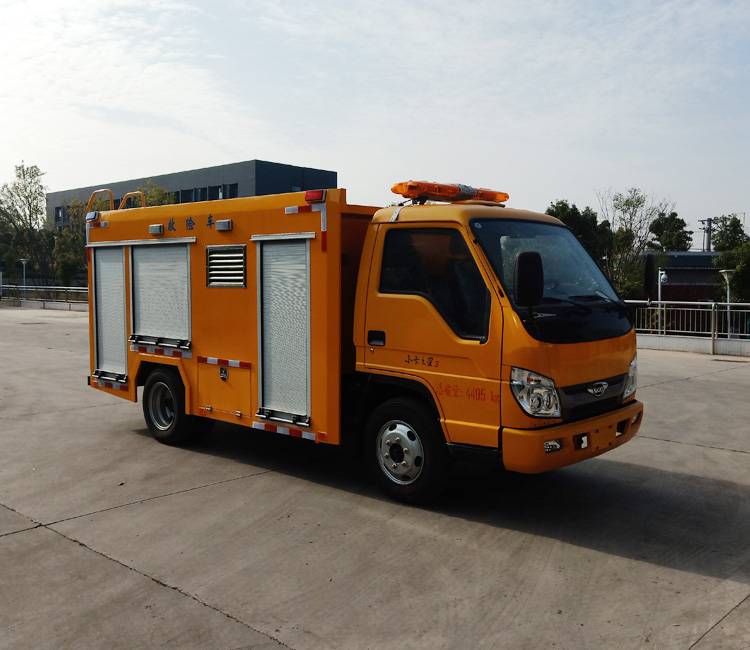 福田藍(lán)牌救險(xiǎn)車(chē)